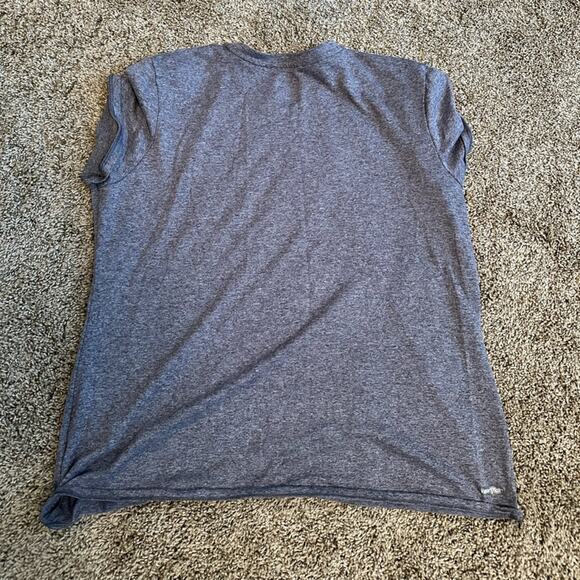 The Northface women’s XL grey workout Tshirt - Picture 7 of 8